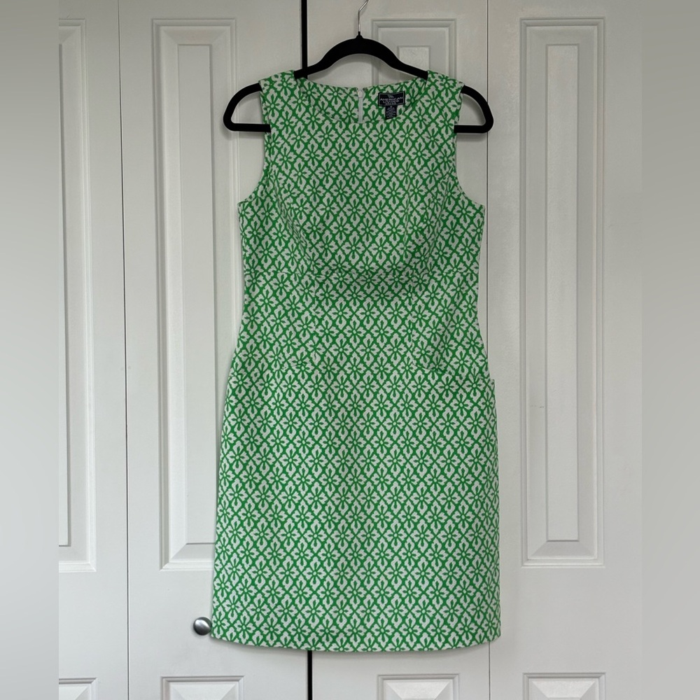 American Living Green & White Geometric Floral Sheath Dress - Size 8